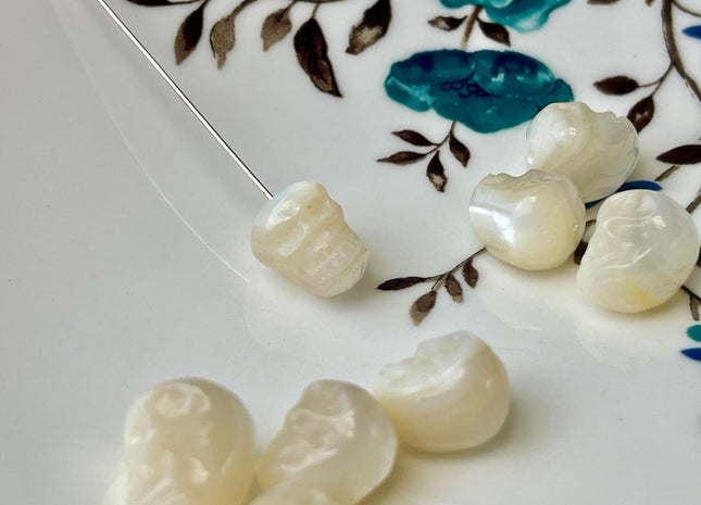 One Piece 10-11x12-13 mm Hand Carved Skull White Mother of Pearl Beads Top Half Drilled Genuine MOP For DIY Earring Pendant Jewelry #P2553
