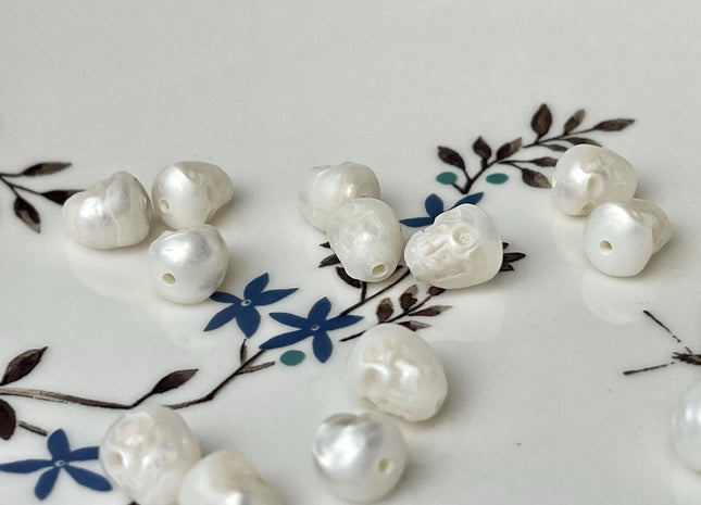 One Piece 7-8x9-10 mm Hand Carved Skull Freshwater Pearl Beads With 1.2 mm Hole Genuine White Pearl For DIY Earring Pendant Jewelry #P2555