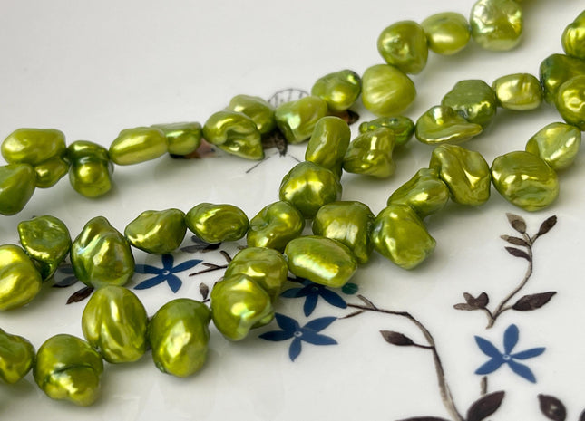 8-9x9-12 mm Dark Chartreuse Green Color Keshi Freshwater Pearl Beads Top Drilled Keshi Pearls Genuine Freshwater Keshi Pearls #P2624