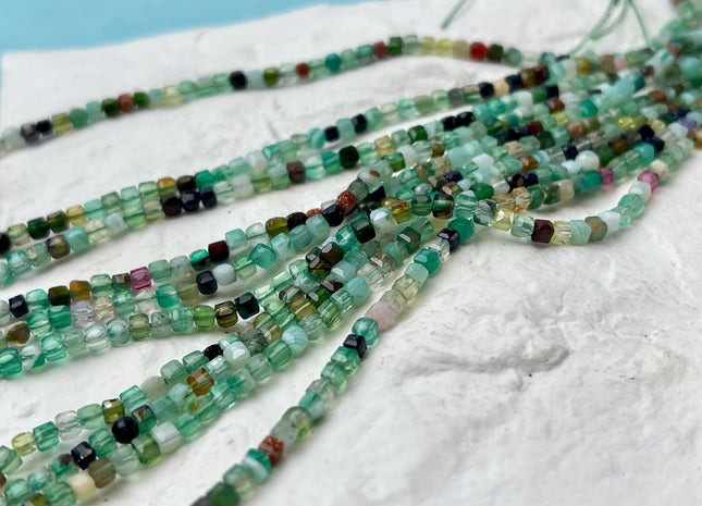2.5-3 mm Micro Faceted Cube Dice Square Shape Mixed Green Aventurine Canelian Black Onyx Rose Quartz Beads 15.5 Inches #4524