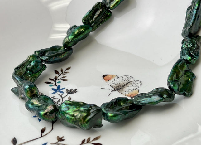 One Piece 13-15x18-25 mm Dark Forest Green Color Biwa Stick Freshwater Pearl Beads Genuine Rare Freshwater Biwa Pearl Beads #P3068