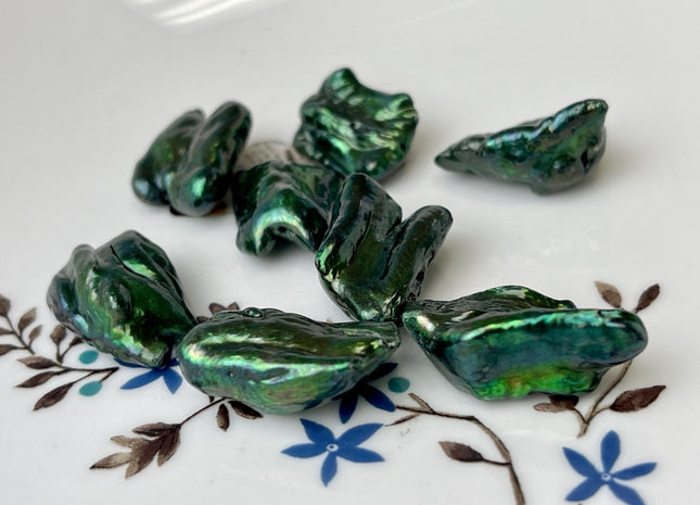 One Piece 13-15x18-25 mm Dark Forest Green Color Biwa Stick Freshwater Pearl Beads Genuine Rare Freshwater Biwa Pearl Beads #P3068