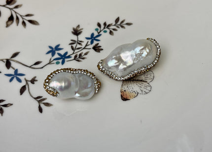 15-20x24-33 mm Natural White Baroque Freshwater Pearl With Pave Yellow Gold & White Rhinestone Pendant Beads Half Paved Baroque Pearls #1029