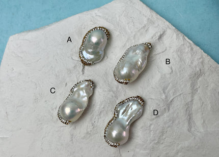 15-20x24-33mm Natural White Baroque Freshwater Pearl With Pave Yellow Gold & White Rhinestone Pendant Beads Half Paved Baroque Pearls #P3117