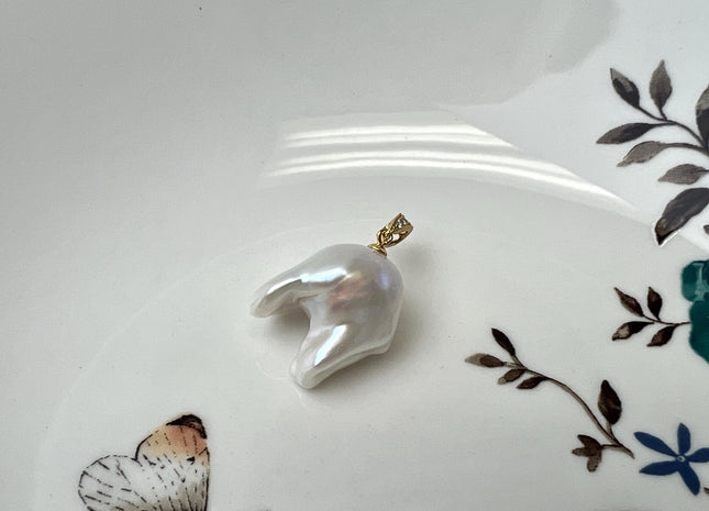 One-Of-A-Kind 15x25 mm Rare Natural White Baroque Pearl With .925 Sterling Silver/Gold Pendant #PD0006