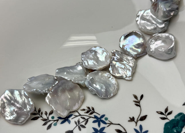 20-25 mm AAA Natural White W/Slightly Lavender Pink Color Keshi Freshwater Pearl Beads Top Drilled CornFlake Keshi Pearl #P3314