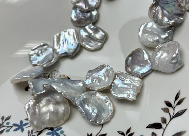 20-25 mm AAA Natural White W/Slightly Lavender Pink Color Keshi Freshwater Pearl Beads Top Drilled CornFlake Keshi Pearl #P3314