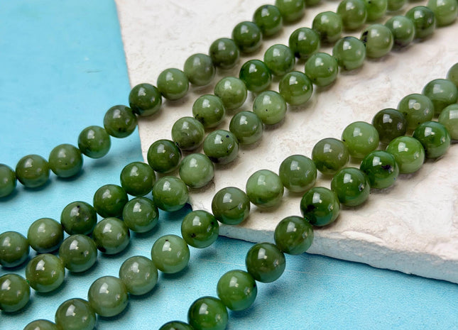 8 mm AAA Smooth Round Emerald Gemstone Beads Green Emerald Gemstone Loose Beads 15 Inches Strand 49 Pieces #4764