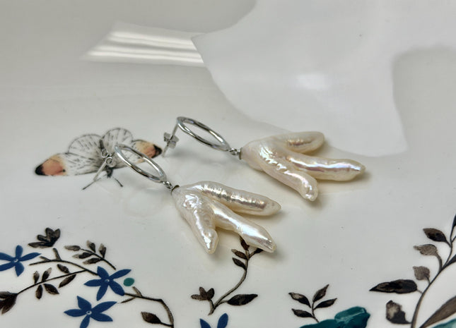 One Pair 30mm Natural White Baroque Chicken Feet Pearl Earring With 925 Sterling Silver/Gold Stud Earrings #10047-L