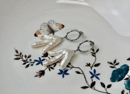 One Pair 30mm Natural White Baroque Chicken Feet Pearl Earring With 925 Sterling Silver/Gold Stud Earrings #10047-L