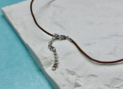 18 Inches Hand Knotted 15 mm Natural White Freshwater Coin Pearl Leather Necklace W/Lobster Clasp and Extender #P3410