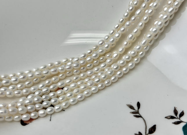 3.5-4x5 mm AAA Natural White or Gray Rice Oval Freshwater Pearl Large 1.0mm Hole High Luster Small Tiny Rice Beads 73 Pieces #P3364