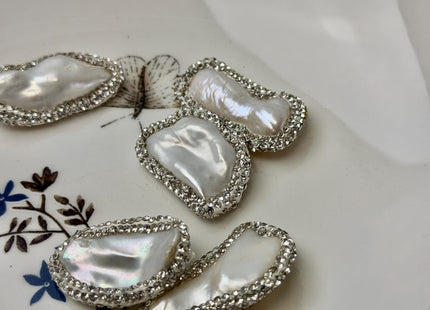 One Piece 13-18x23-33mm Natural White Biwa Stick Pearl with Pave Clear Rhinestone/Cubic Zirconia Pearl Pendant #P3454