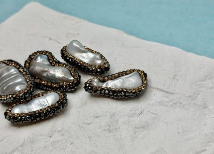 One Piece 12-15x25-31mm Gray Biwa Stick Pearl with Pave Hematite Gold Rhinestone/Cubic Zirconia Pearl Pendant #P3456
