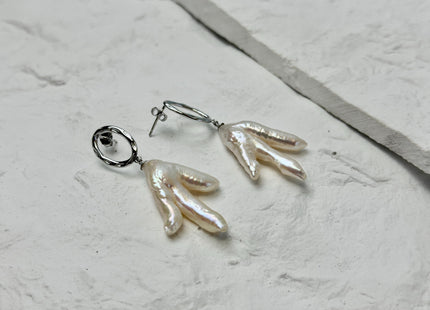 One Pair 30mm Natural White Baroque Chicken Feet Pearl Earring With 925 Sterling Silver/Gold Stud Earrings #10047-L