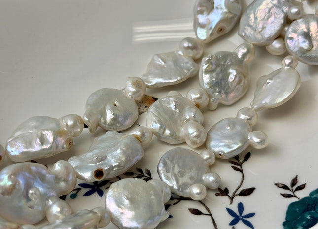 20-22 mm Natural White Flat Coin Freshwater Pearls 15.5 Inches Strand 15 Beads C Grade #P3440