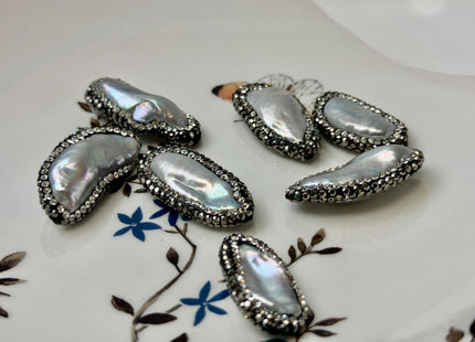 One Piece 14-17x25-37mm Natural White or Gray Biwa Stick Pearl with Pave Hematite Rhinestone/Cubic Zirconia Pearl Pendant #362