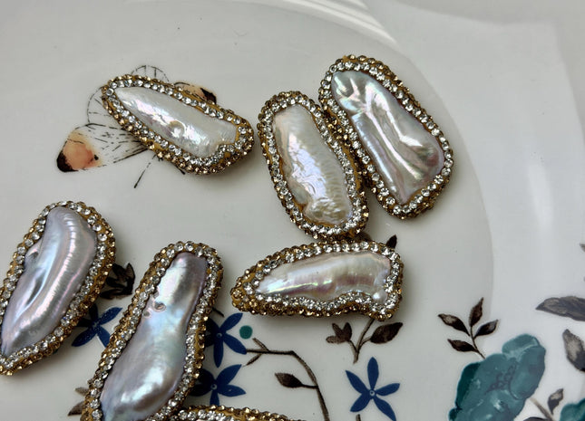 One Piece 15-18x30-38mm Natural Pink Biwa Stick Pearl with Pave Gold and Clear Rhinestone/Cubic Zirconia Pearl Pendant #P3458