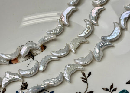 10-11x17-20mm AA Natural White Crescent Moon Coin Freshwater Pearls High Luster Unique Cultured Freshwater Coin Pearl Beads #P3525