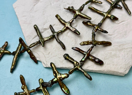20-25x30-40mm Dark Sage Green Cross Freshwater Pearl Beads Green With Gold Sheen Cross Pearl 16 Beads B Grade #P3633