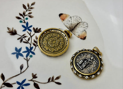 One Piece 25 mm Greek Demeter Brass Coin Pendant Findings Antique Greek Design Brass Coin Pendant With CZ DIY Jewelry #CR0097
