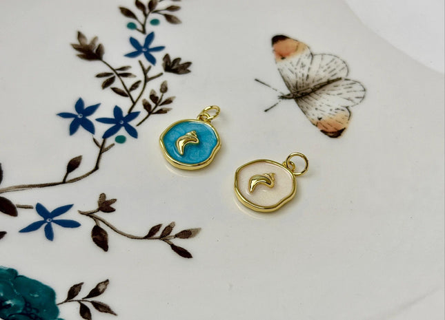 Conch Shell Design Charms for Necklace Jewelry Making, 18K Gold Filled Charm Enamel Colored Medallion Pendant, One Piece #CR0100