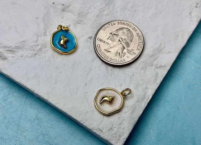 Conch Shell Design Charms for Necklace Jewelry Making, 18K Gold Filled Charm Enamel Colored Medallion Pendant, One Piece #CR0100