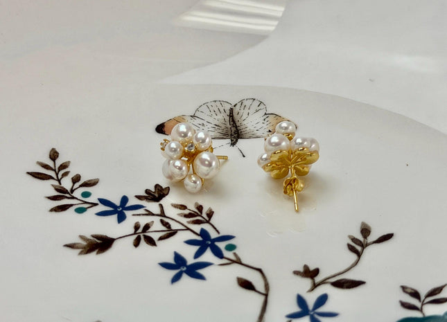 Natural White Freshwater Pearl Simple Stud Cluster Earring .925 Sterling Silver Bridal Earrings With CZ #10047-P