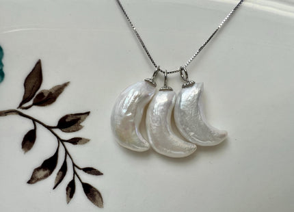 8-9x18-20 mm AAA Rare White Large Crescent Moon Pearl With .925 Sterling Silver/Gold Pendant #PD0017