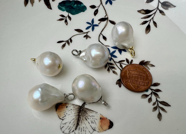 Freshwater White Baroque Pearl Charm for Necklace Minimalist Silver/Gold Jewelry One Piece #CR0118