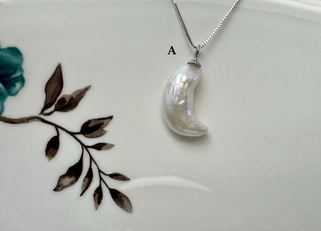 8-9x18-20 mm AAA Rare White Large Crescent Moon Pearl With .925 Sterling Silver/Gold Pendant #PD0017