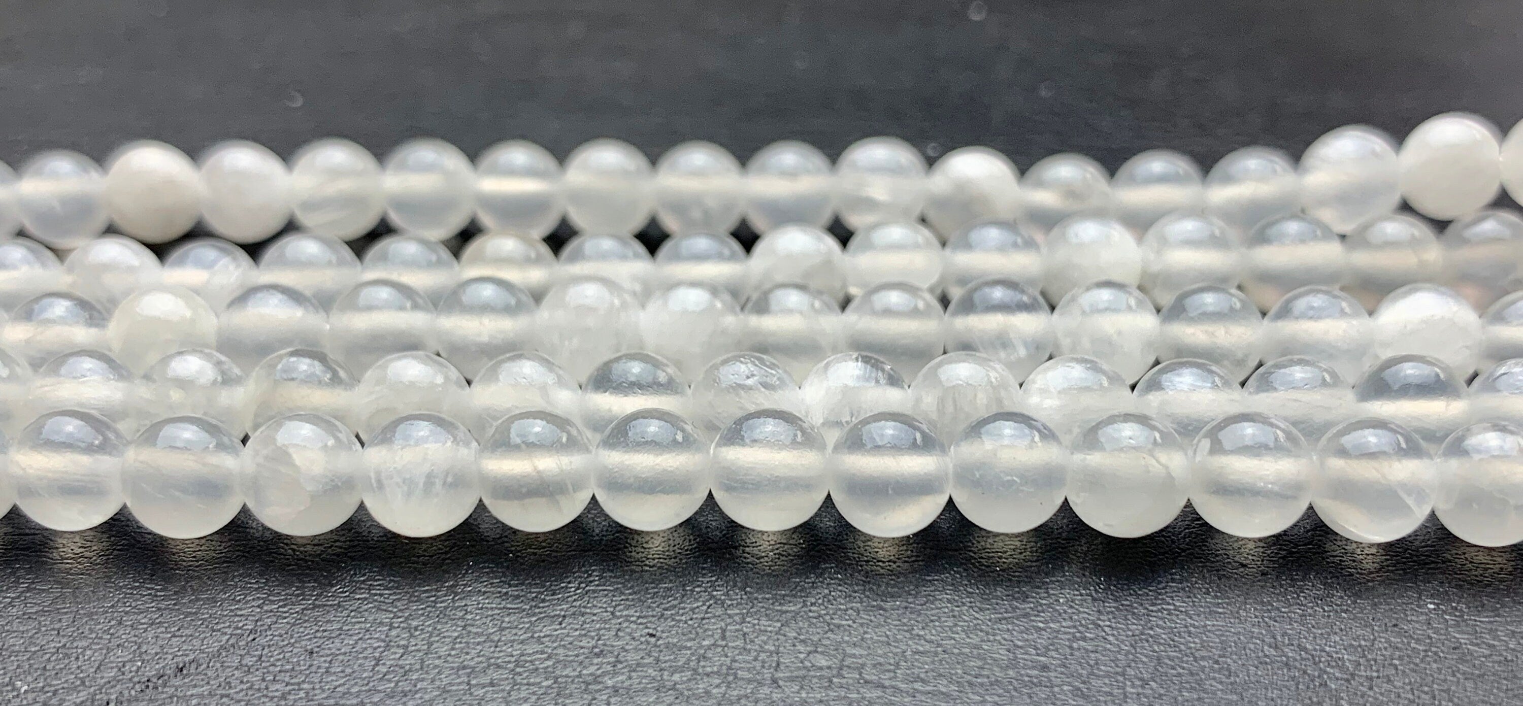 4mm 6mm 8mm 10mm Natural Color Smooth Round Selenite Gemstone