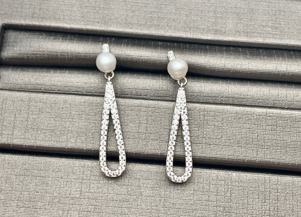 One Pair 4.5 mm AAA Natural white Round Freshwater Pearl Earring Studs W/925 Sterling Silver High Luster Bridal Pearl Earrings #10081-B